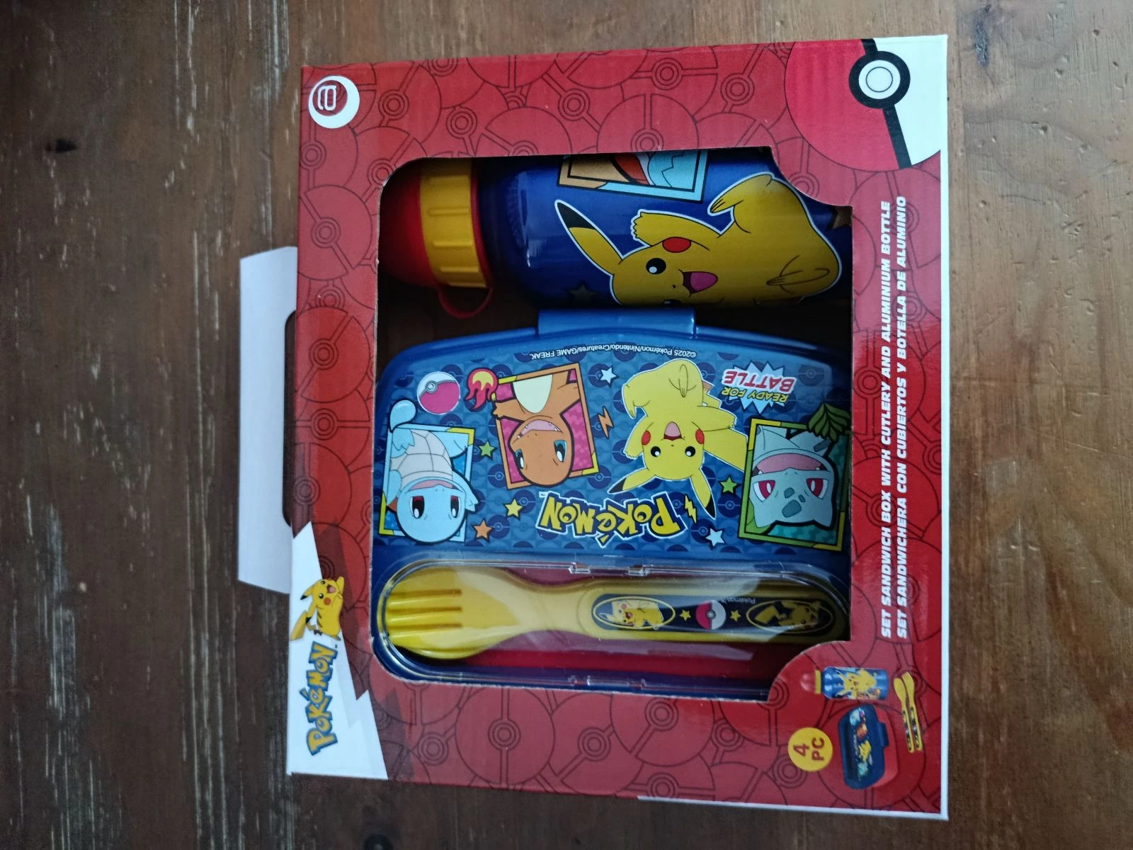 Coffret petite gourde aluminium et Lunch box pokémon 